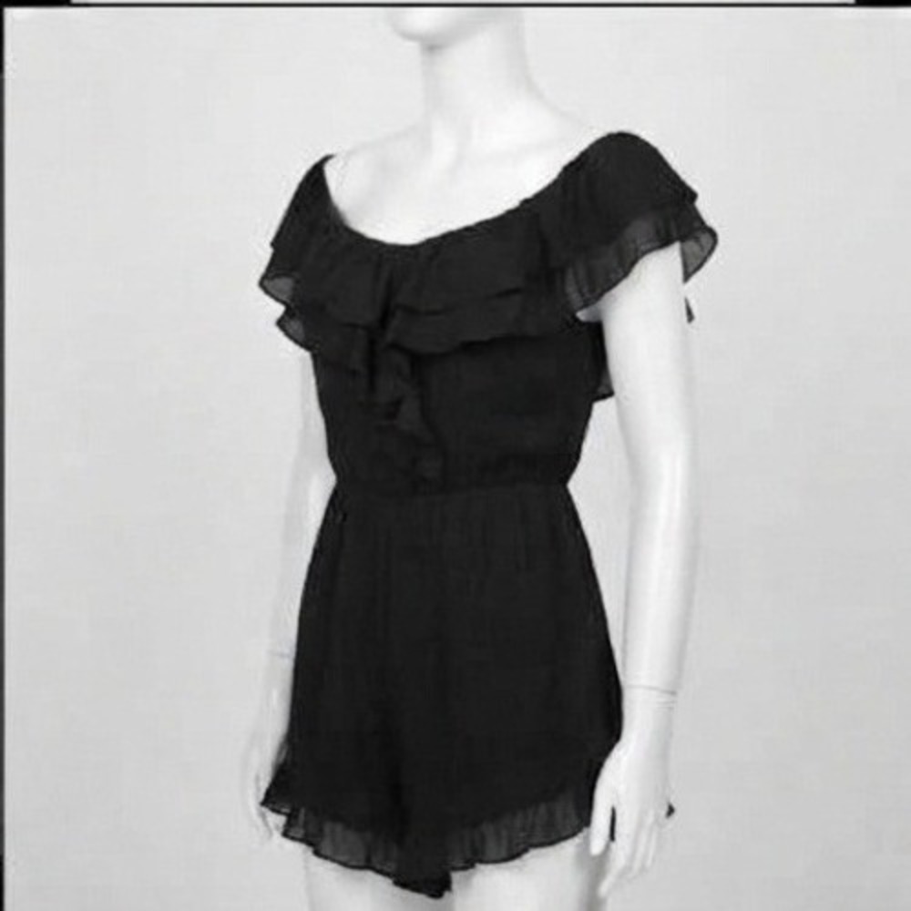 Lulus Black Swiss Dot Ruffle Romper Flutter Sleeve Elastic Waist NWT Size M
